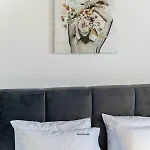 Grouzi Loft דירה