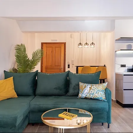 Grouzi Residences