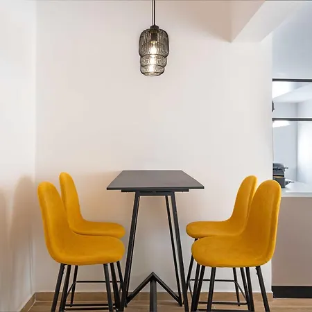 Grouzi Residences *