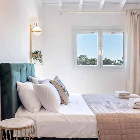 Grouzi Residences *