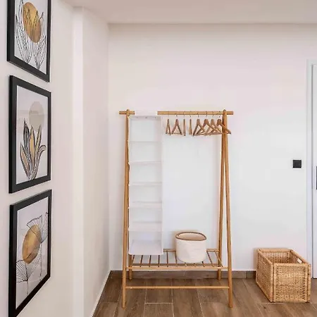 Grouzi Residences *