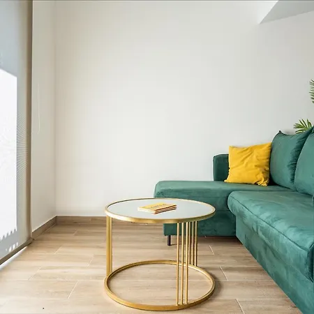 Апартаменты Grouzi Residences *