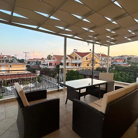 Grouzi Residences Апартаменты